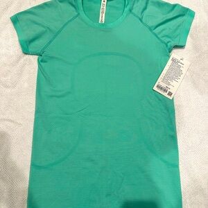 Lululemon Swiftly Tech Short Sleeve, sz 8, NWT